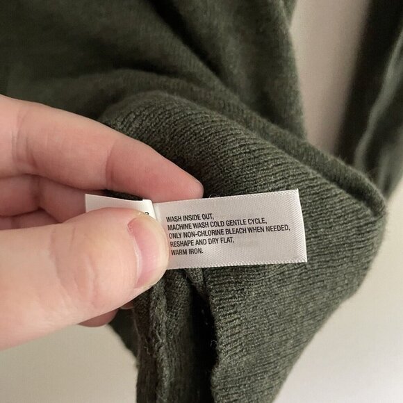 Gap Women S Olive Green V-Neck Wool Blend L/S Pullover Lightweight Sweater NWT - Picture 9 of 10